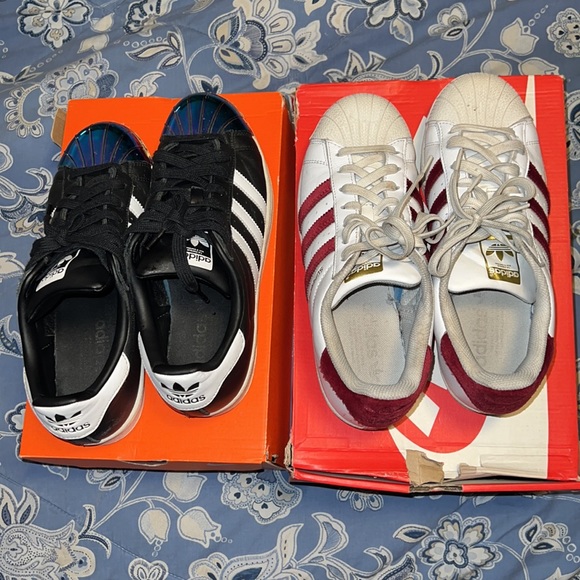 🤗Bundle of Women ADIDAS Sneakers🤗 - Picture 3 of 5